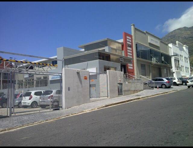 338M² OFFICE TO LET IN WOODSTOCK